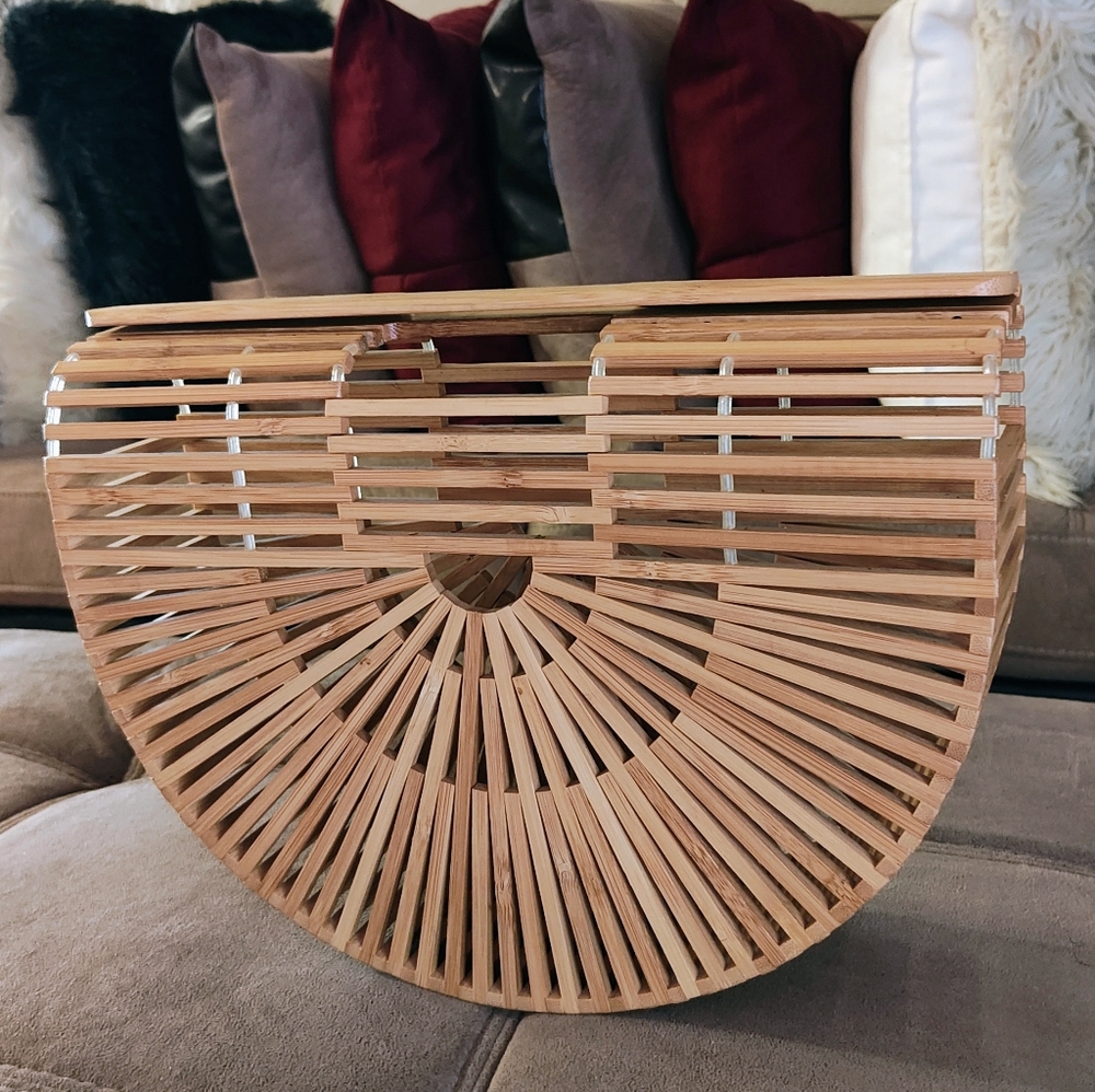 ***SOLD***Cute Bamboo Handbag🌴